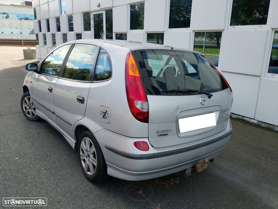 Nissan Almera Tino - 2