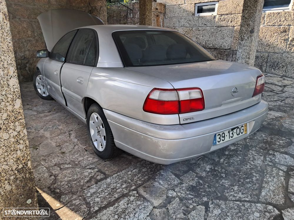 Opel Omega 2.2 Elegance - 3