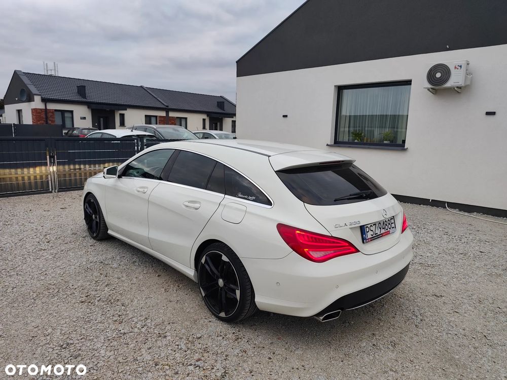 Mercedes-Benz CLA 200 7G-DCT AMG Line - 9
