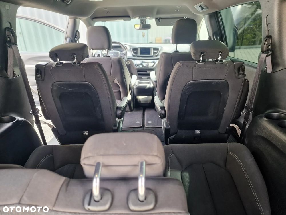 Chrysler Pacifica - 14