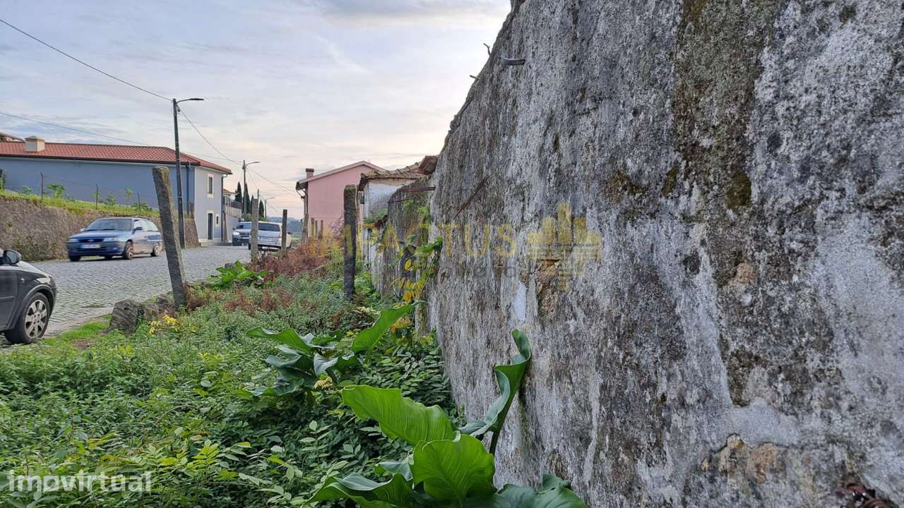 Terreno com moradia para restauro - Grande imagem: 5/15