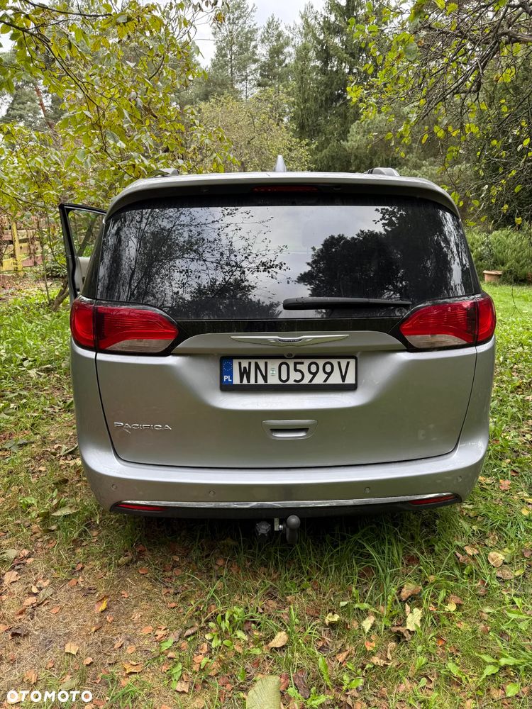 Chrysler Pacifica - 5