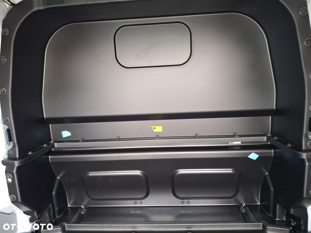 Volkswagen Transporter - 32