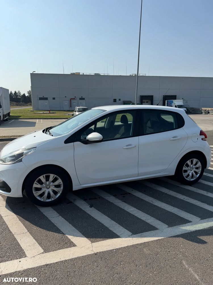 Peugeot 208 1.6 BlueHDi FAP Style - 9