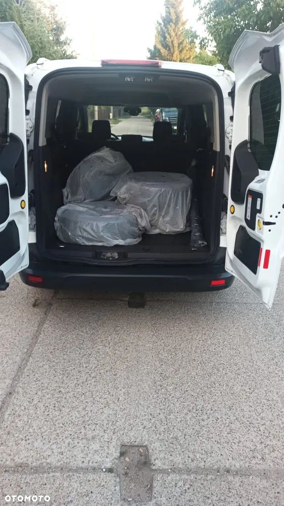 Ford Transit Connect - 16