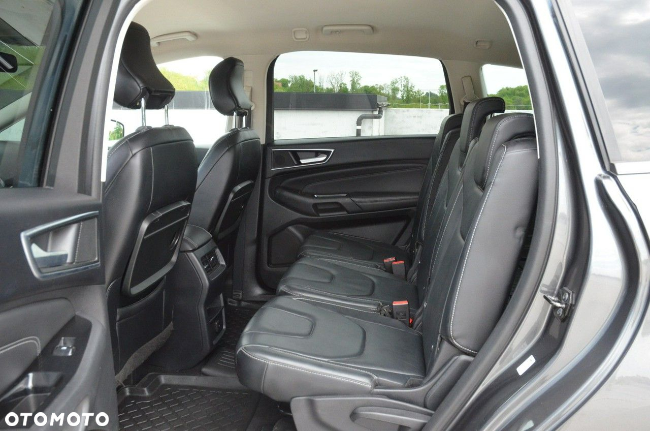 Ford S-Max 2.0 TDCi 4WD Titanium PowerShift - 32