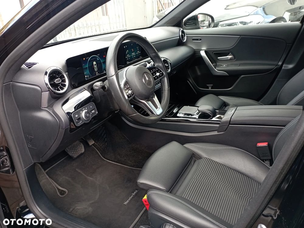 Mercedes-Benz Klasa A 200 7G-DCT - 7