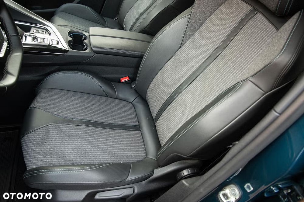 Peugeot 3008 1.6 PureTech Hybrid4 PHEV Allure S&S EAT8 - 15