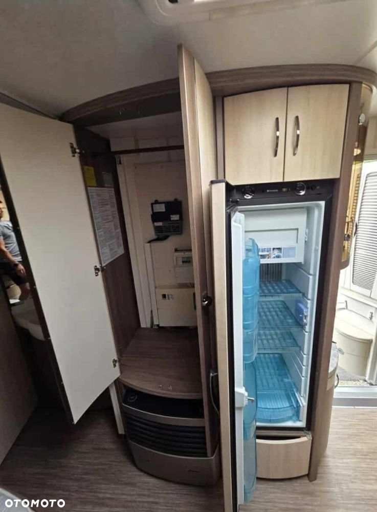 Hobby De Luxe 560 CFe - 6