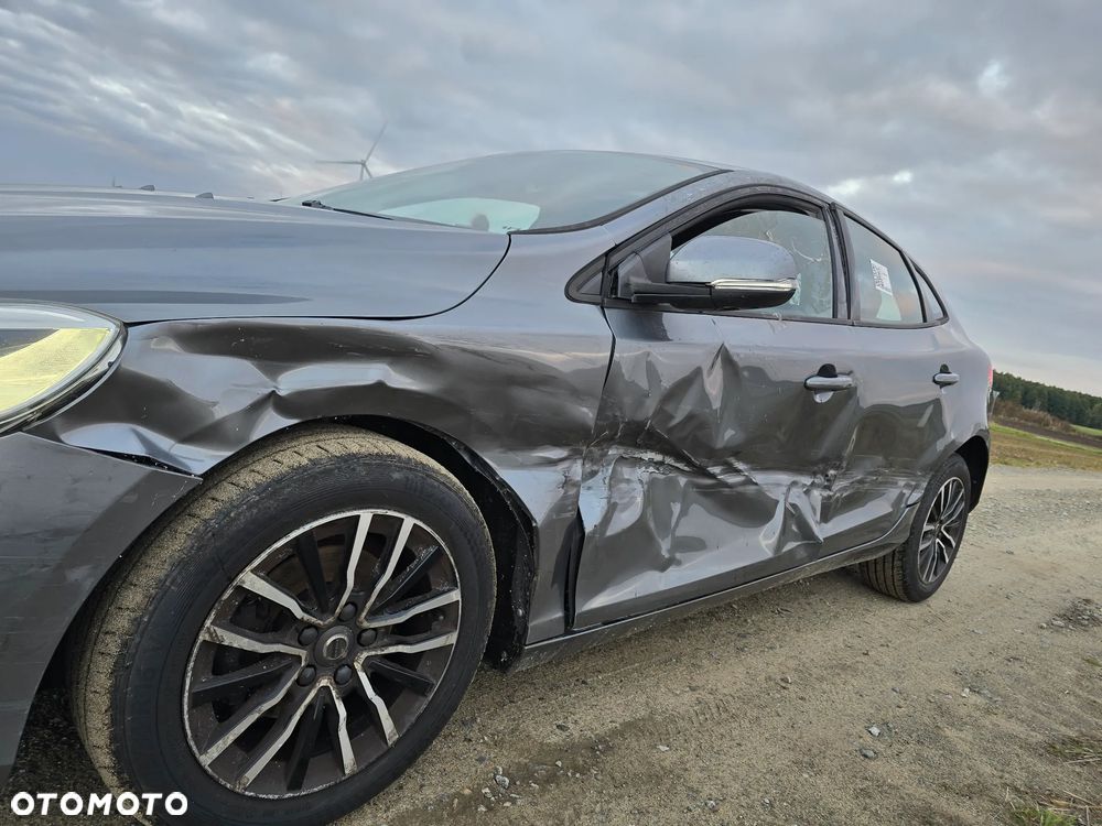 Volvo V40 D2 Drive-E Momentum - 3