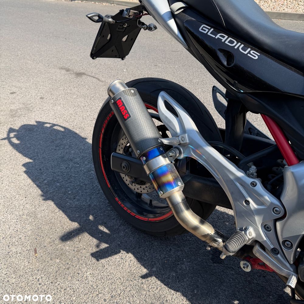 Suzuki Gladius - 9