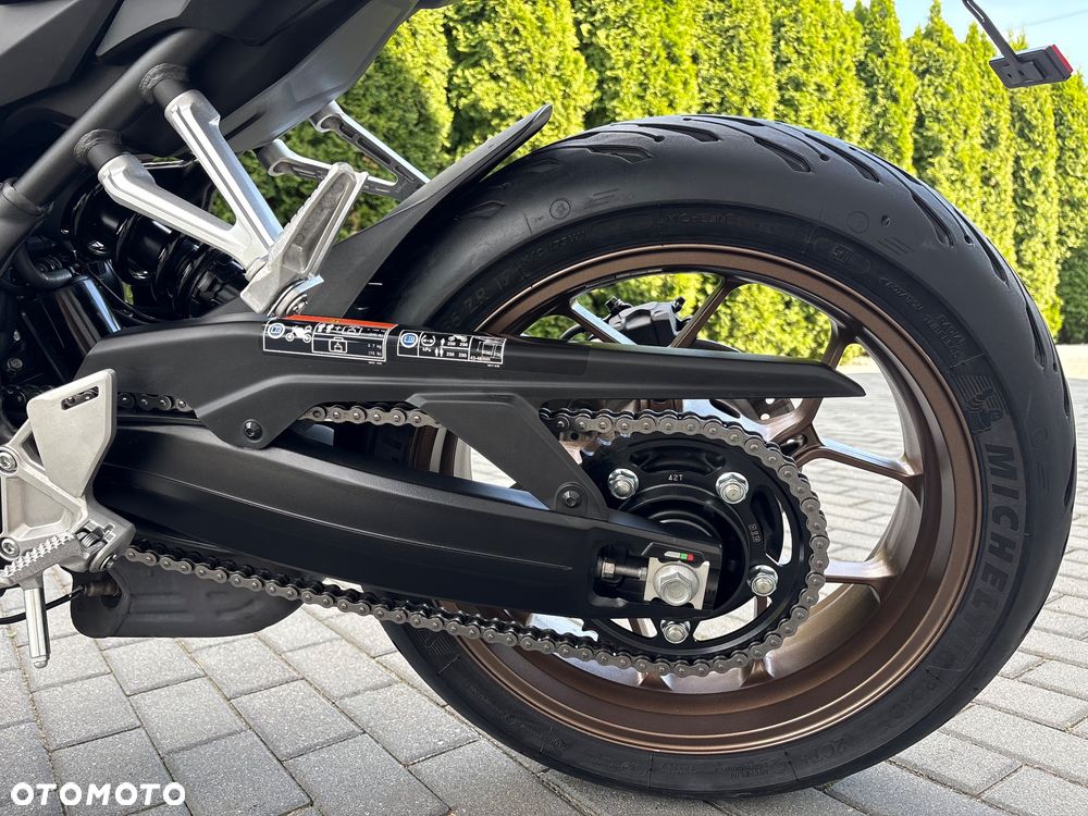 Honda CB - 23