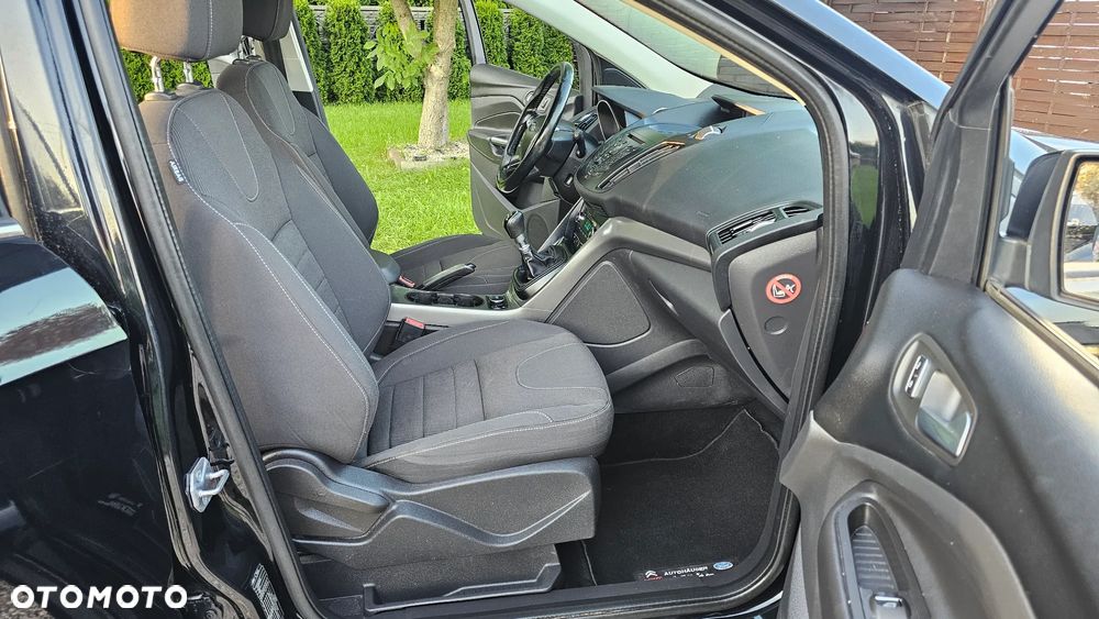 Ford Kuga 1.6 EcoBoost 2x4 Trend - 9