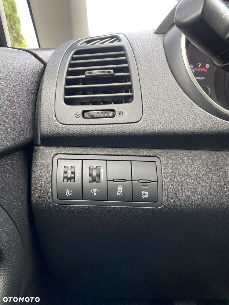 Kia Venga - 25