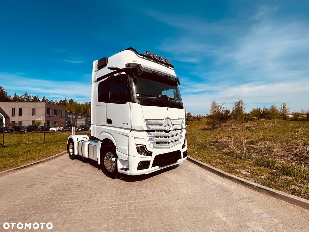 Mercedes-Benz Actros - 2