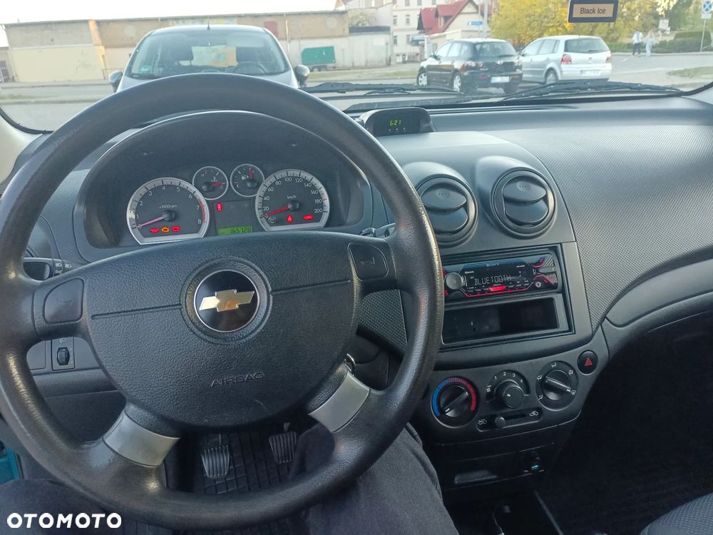 Chevrolet Aveo 1.2 16V Base - 15