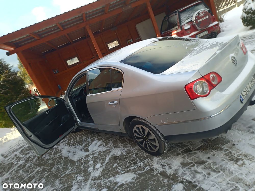 Volkswagen Passat - 2