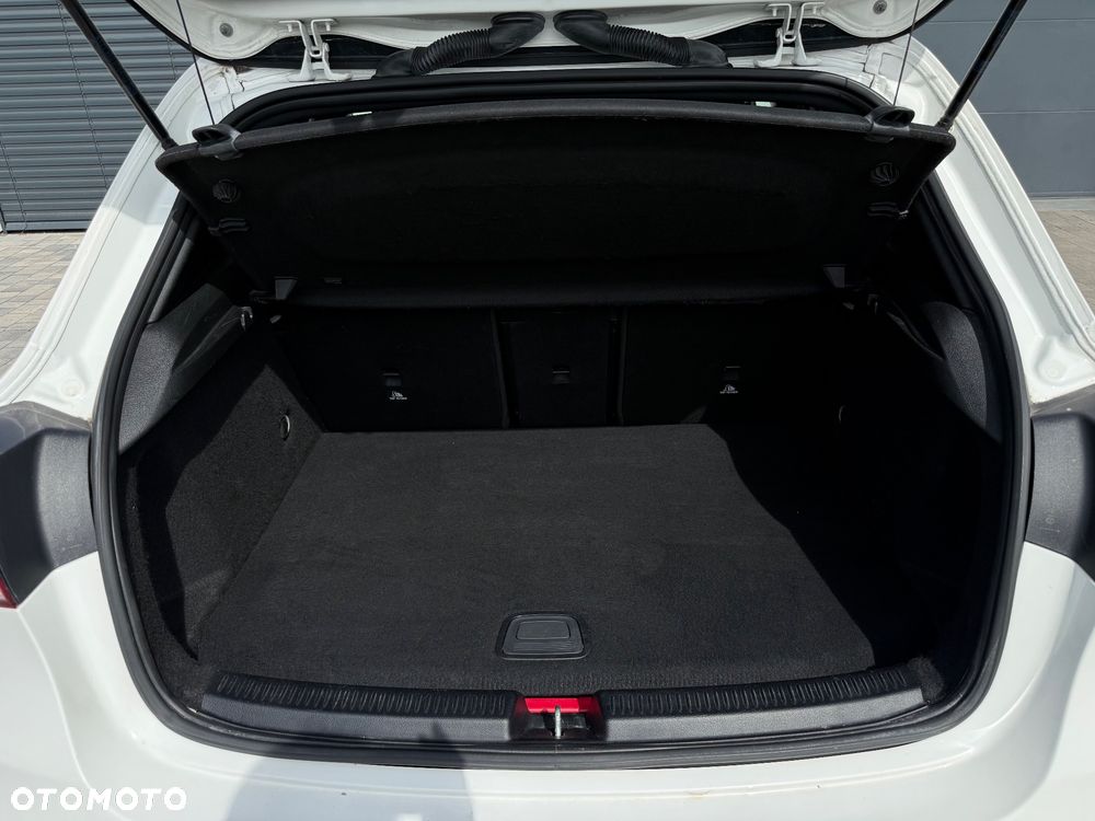 Mercedes-Benz Klasa A 250 e PHEV AMG Line 8G-DCT - 37