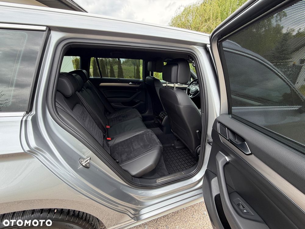 Volkswagen Passat Variant 2.0 TDI SCR DSG BlueMotion Highline - 26