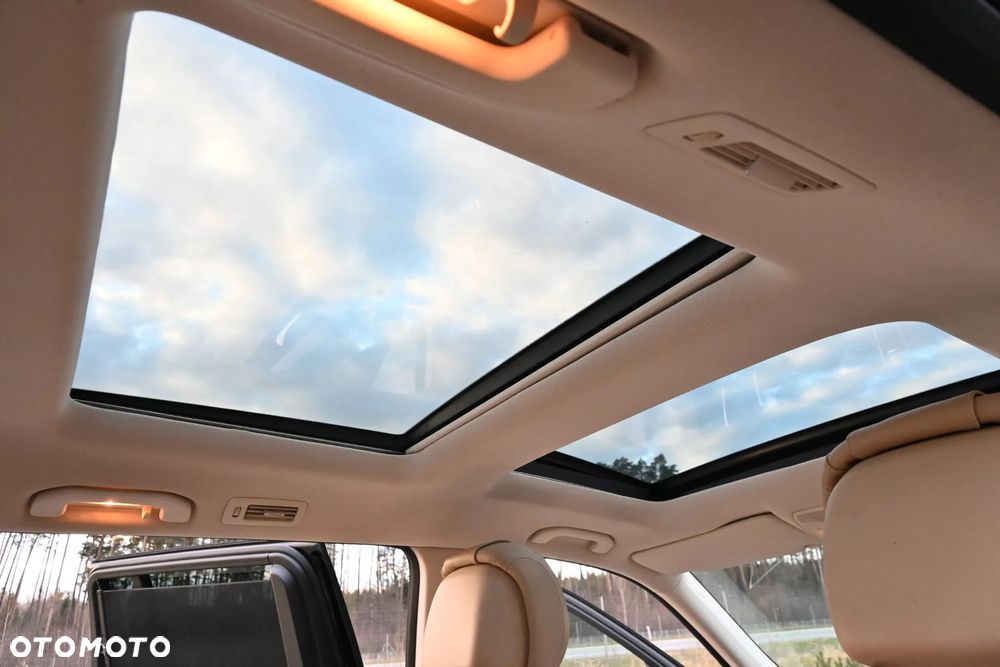 Mercedes-Benz GLS - 33