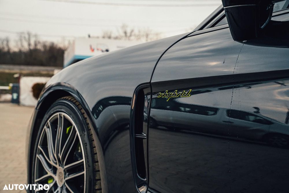 Porsche Panamera - 16