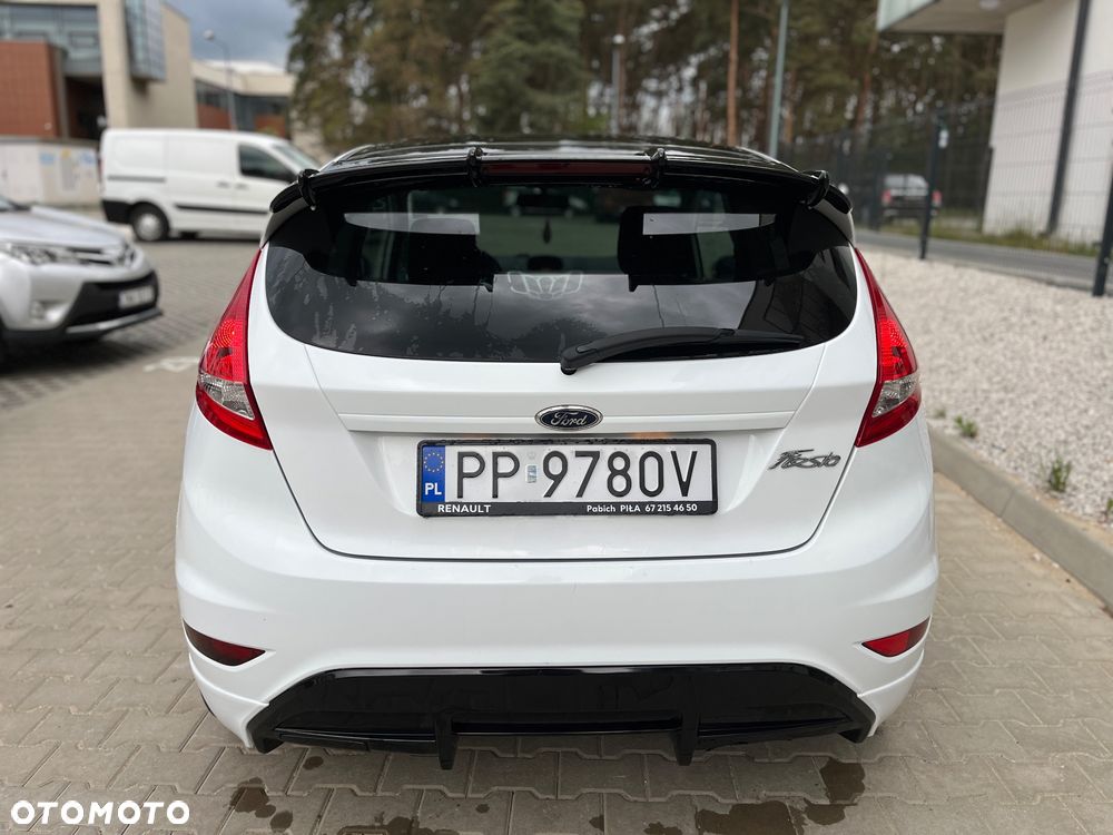 Ford Fiesta 1.6 Sport - 9