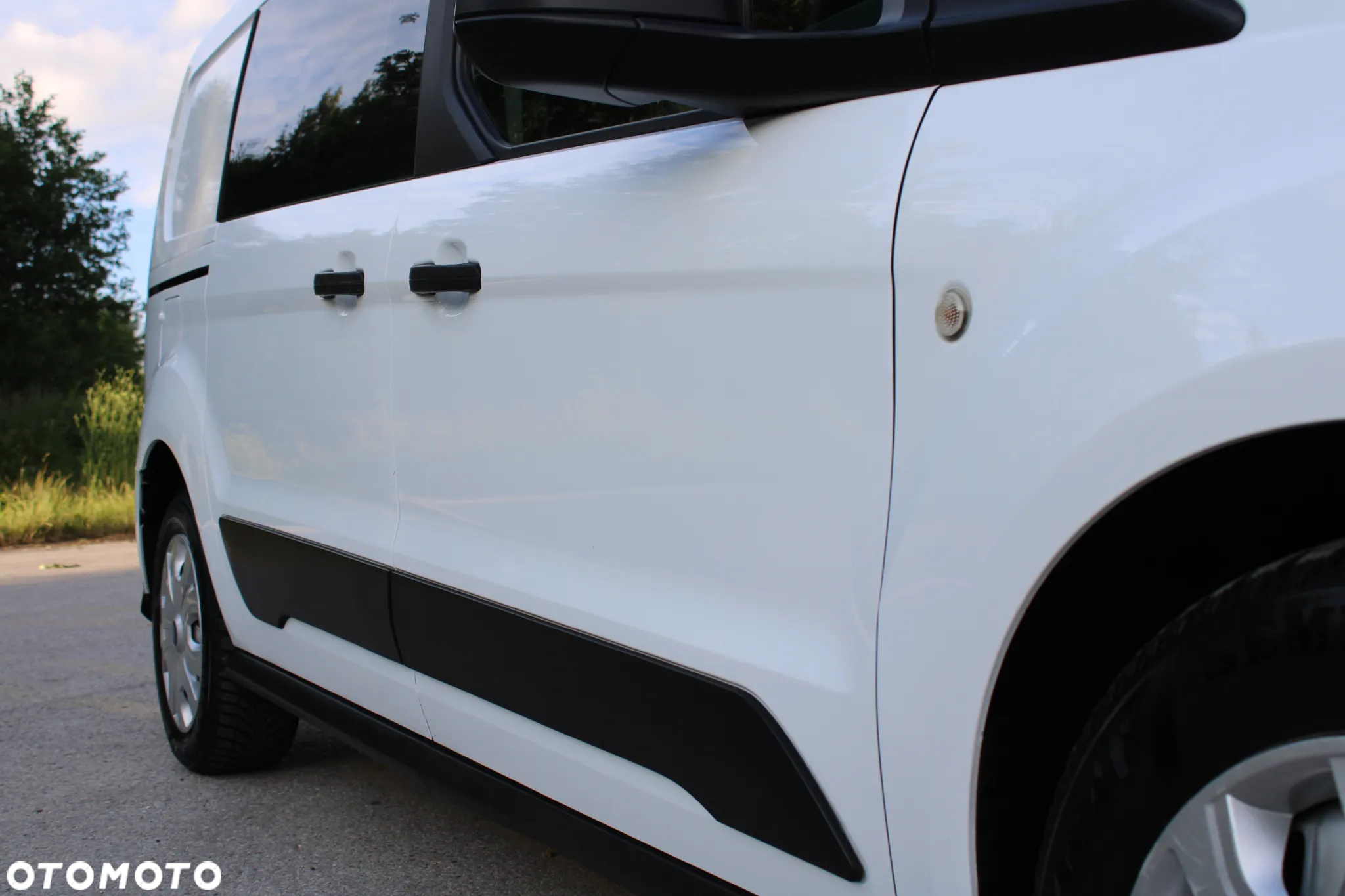 Ford TRANSIT CONNECT - 11