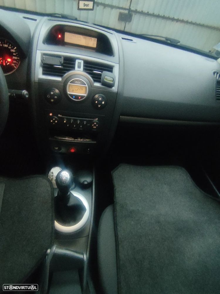 Renault Mégane Break 1.5 dCi Dynamique - 13