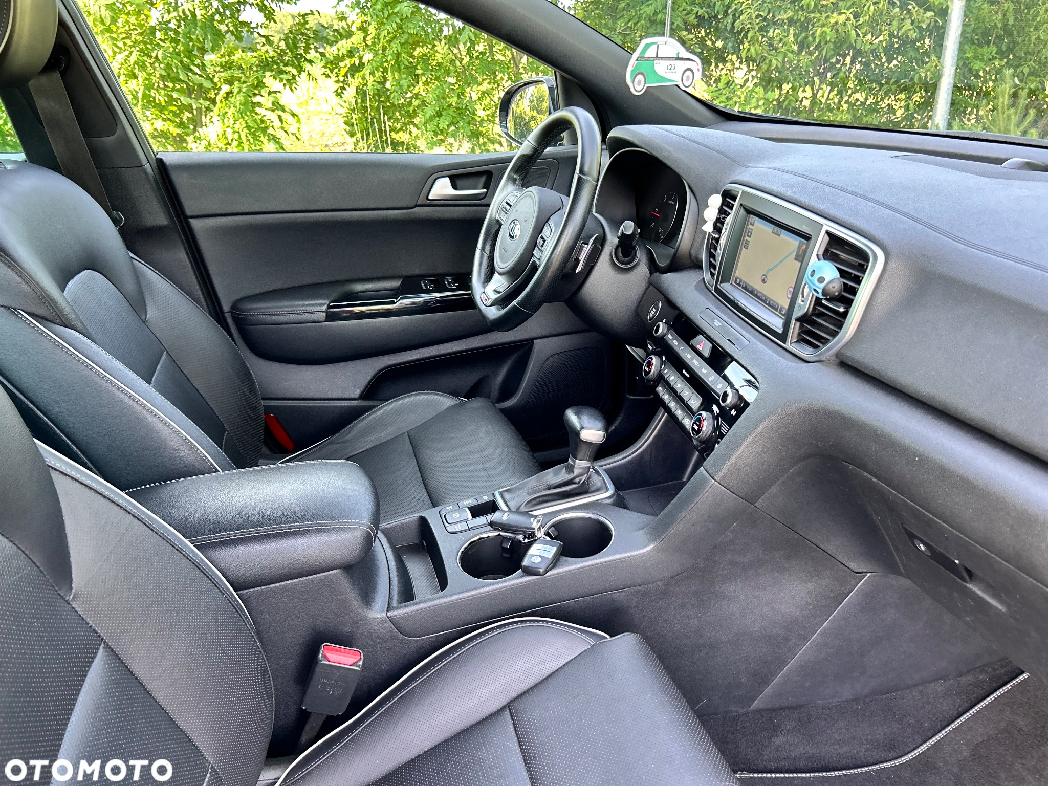 Kia Sportage 2.0 CRDI 4WD Automatik Spirit - 32