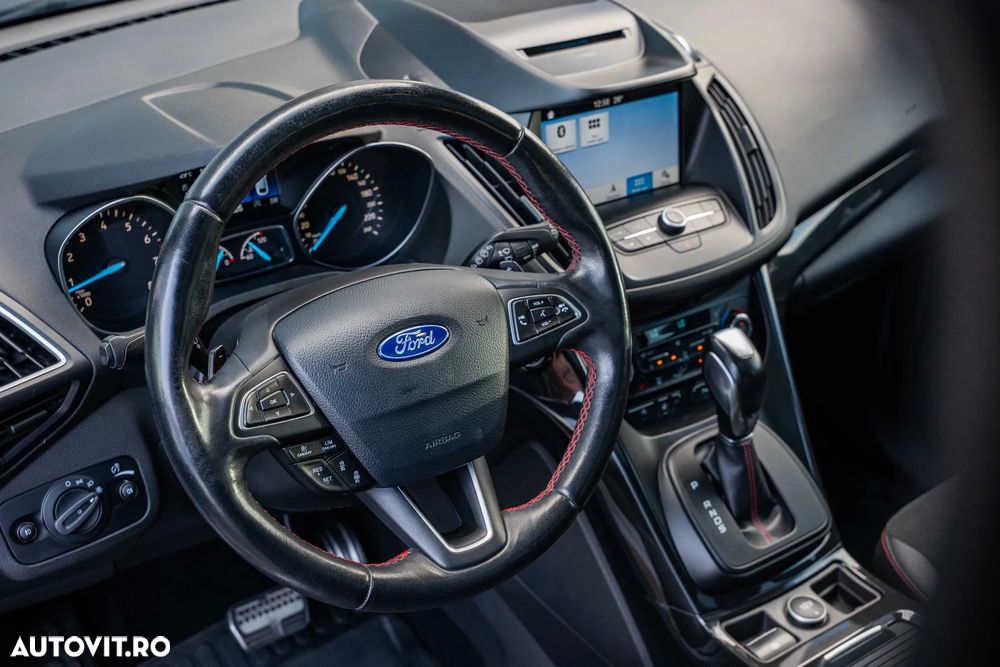 Ford Kuga - 13