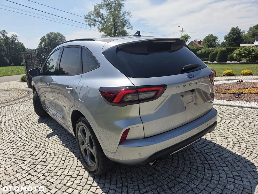 Ford Kuga - 27