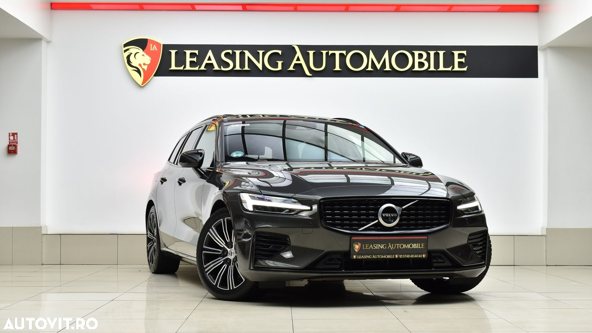 Volvo V60 T6 AWD Recharge Geartronic Inscription - 4