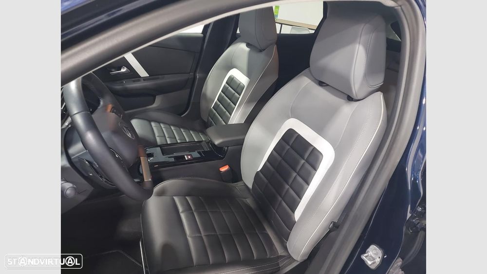 Citroën C4 1.2 PureTech Max EAT8 - 12