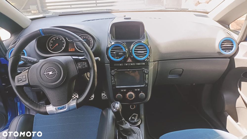 Opel Corsa 1.6T OPC - 9