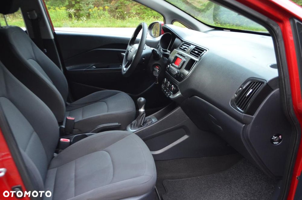 Kia Rio 1.2 Attract - 25
