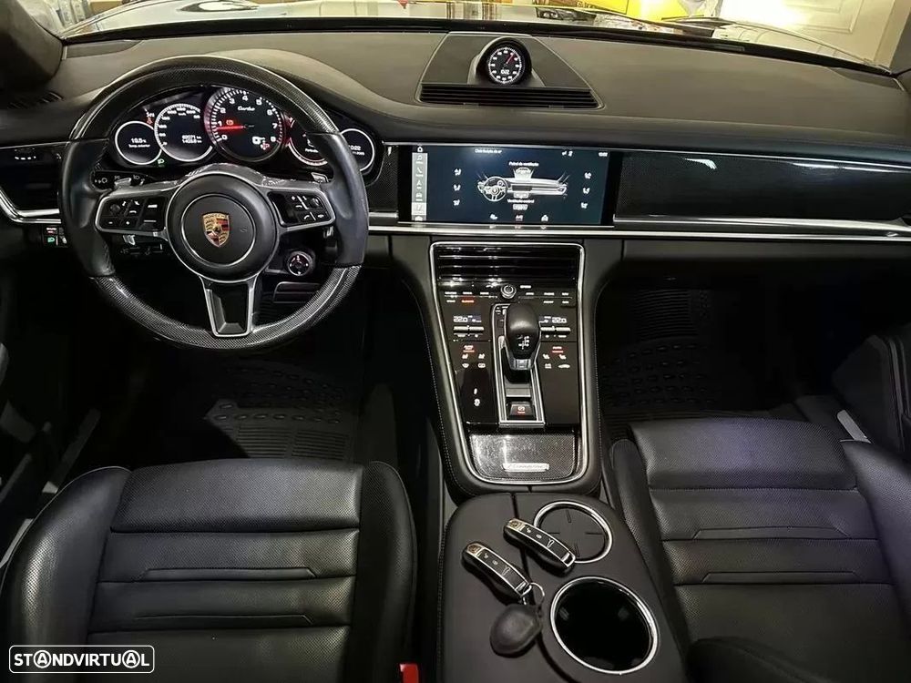 Porsche Panamera Turbo Executive - 27