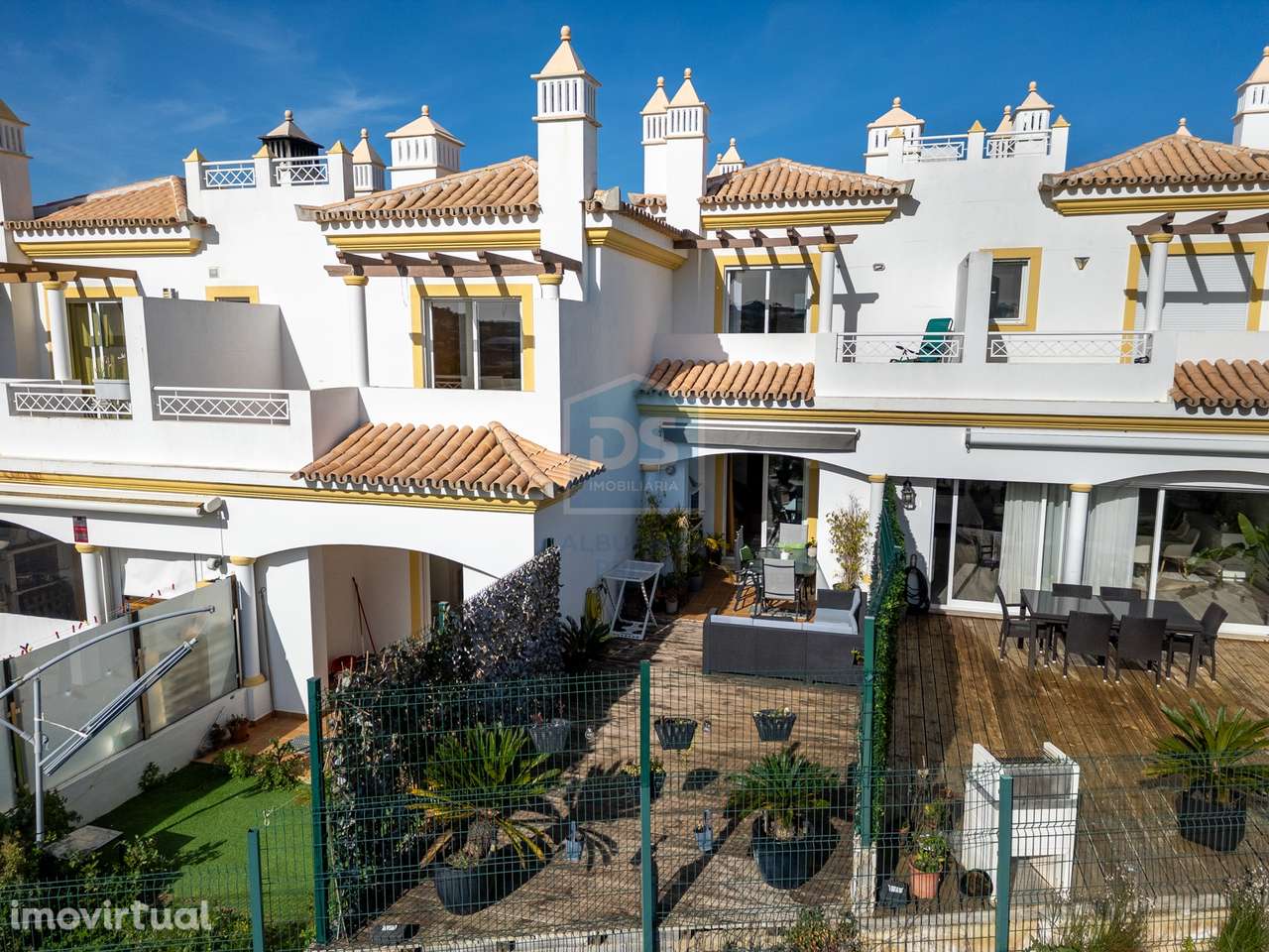 Moradia em Banda T2+2 Venda em Albufeira e Olhos de Água,Albufeira - Grande imagem: 2/43