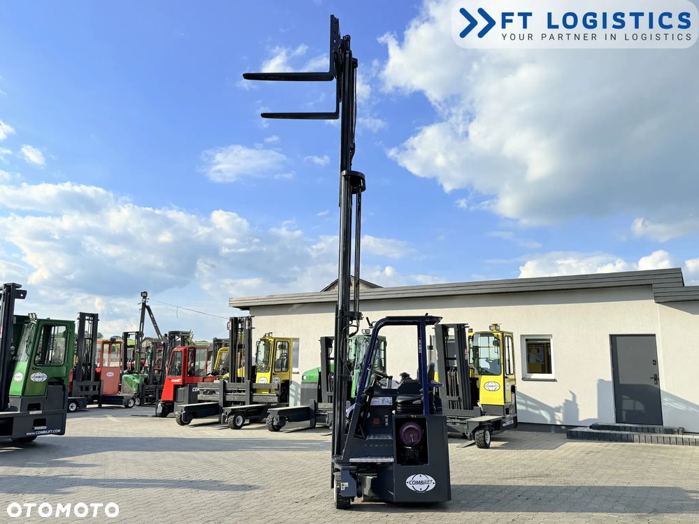 Combilift WÓZEK CZTEROKIERUNKOWY - WIELOKIERUNKOWY | COMBILIFT CB3000| GAS | TRIPLEX 5500MM | POZYCJONER WIDEŁ | PRZESUW WIDEŁ | WOLNY SKOK | NOWE OPONY | PO SERWISIE | STAN IDEALNY | Szeroka oferta wózków czterokierunkowych i bocznych, dopasowanych do różnorodnych potrzeb i zastosowań - 28