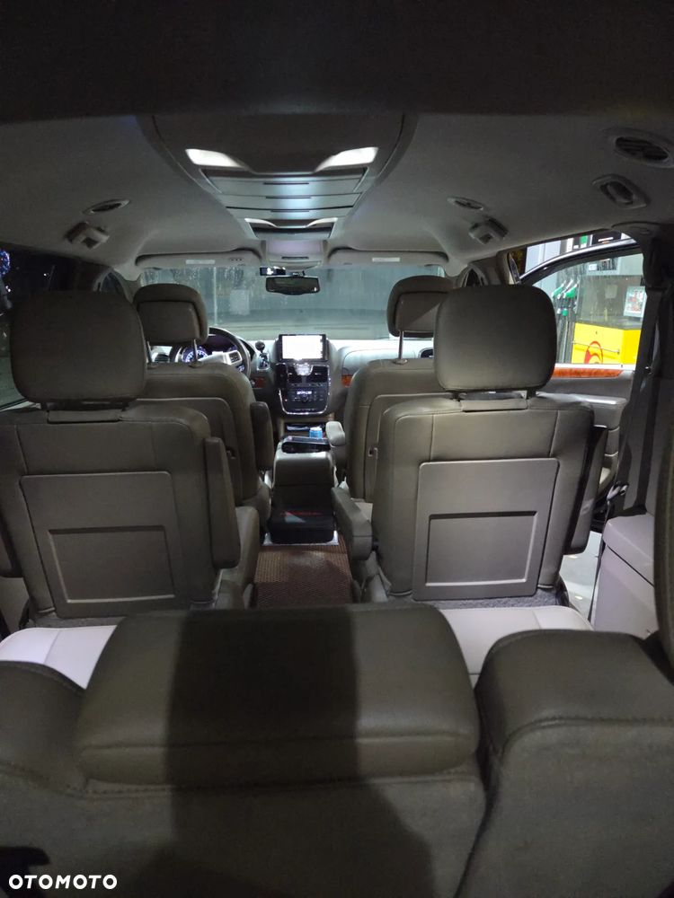 Chrysler Town & Country 3.6 Touring - 5