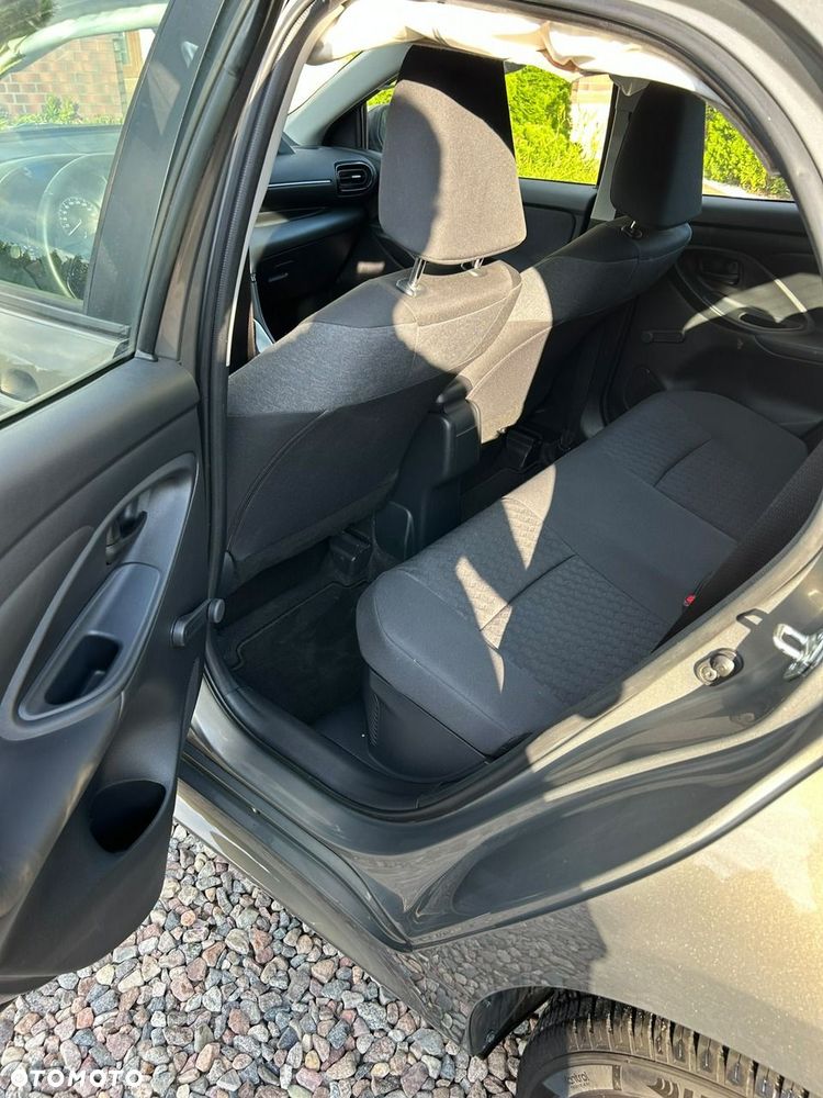 Toyota Yaris - 19