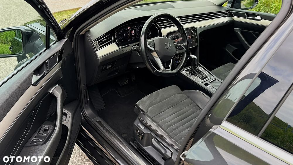 Volkswagen Passat 1.5 TSI EVO Elegance DSG - 9