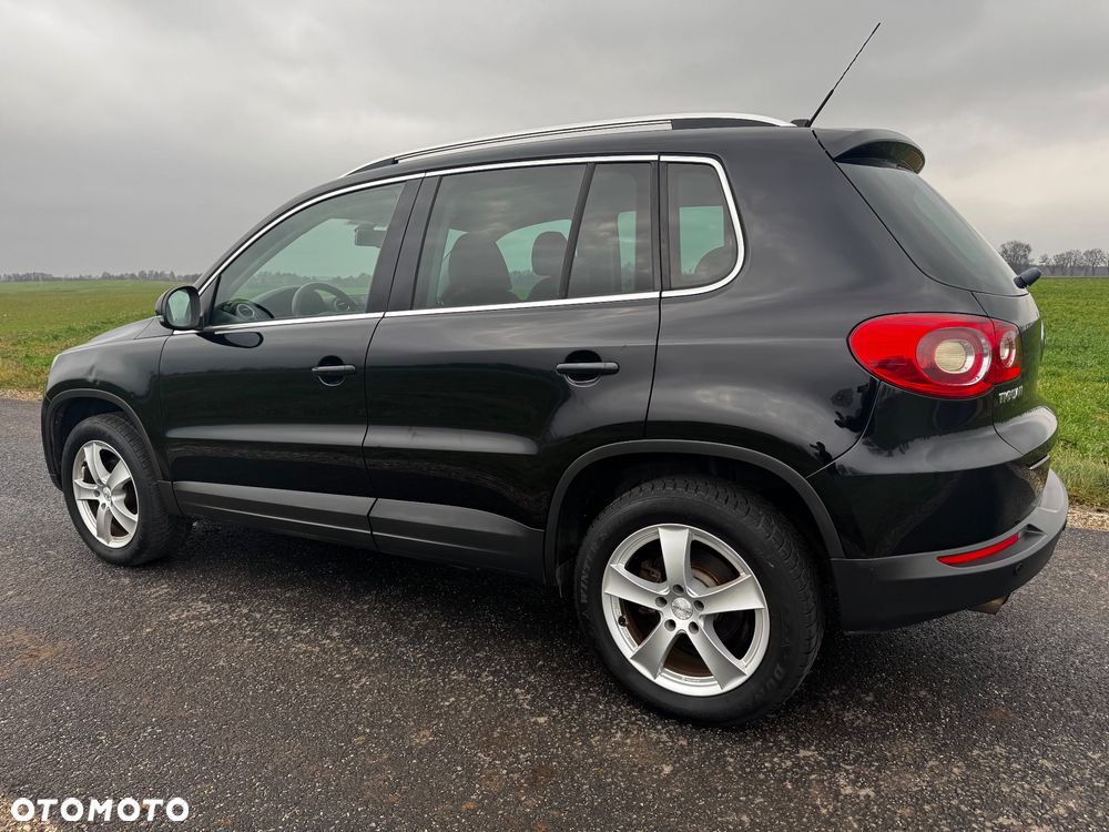 Volkswagen Tiguan - 4
