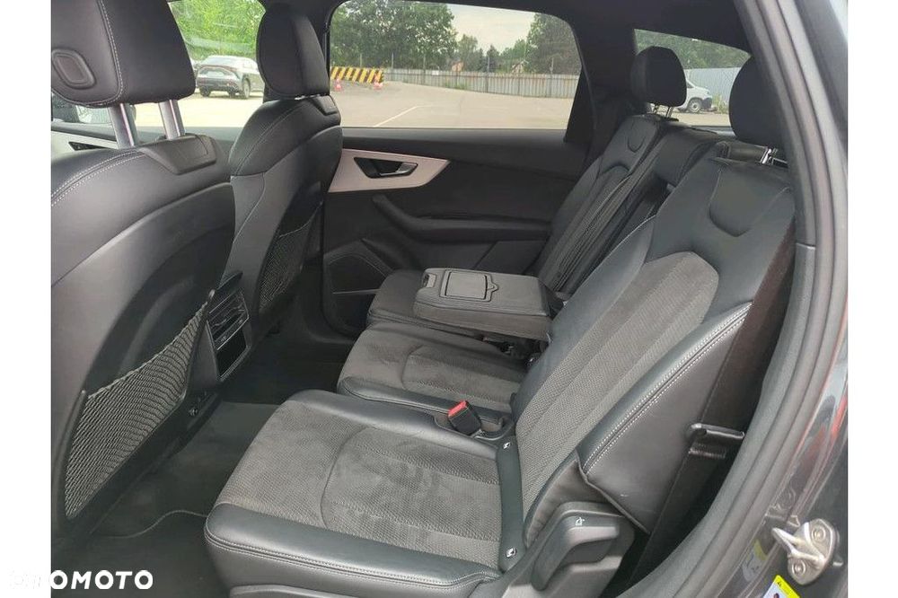 Audi Q7 - 8