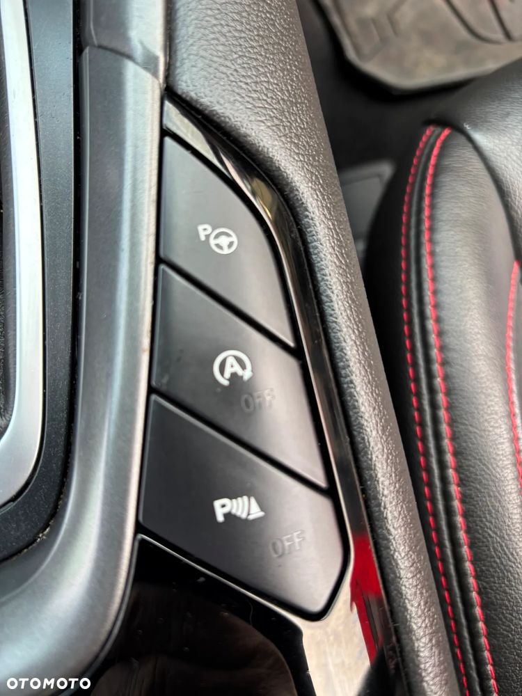 Ford Mondeo 2.0 TDCi ST-Line PowerShift - 32