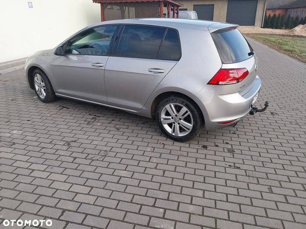 Volkswagen Golf - 8