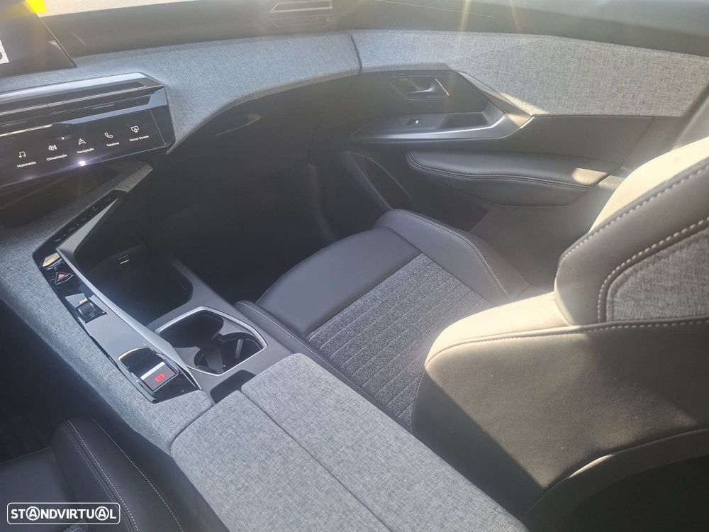 Peugeot 5008 1.6 Plug-in Hybrid Allure e-DCS7 - 11