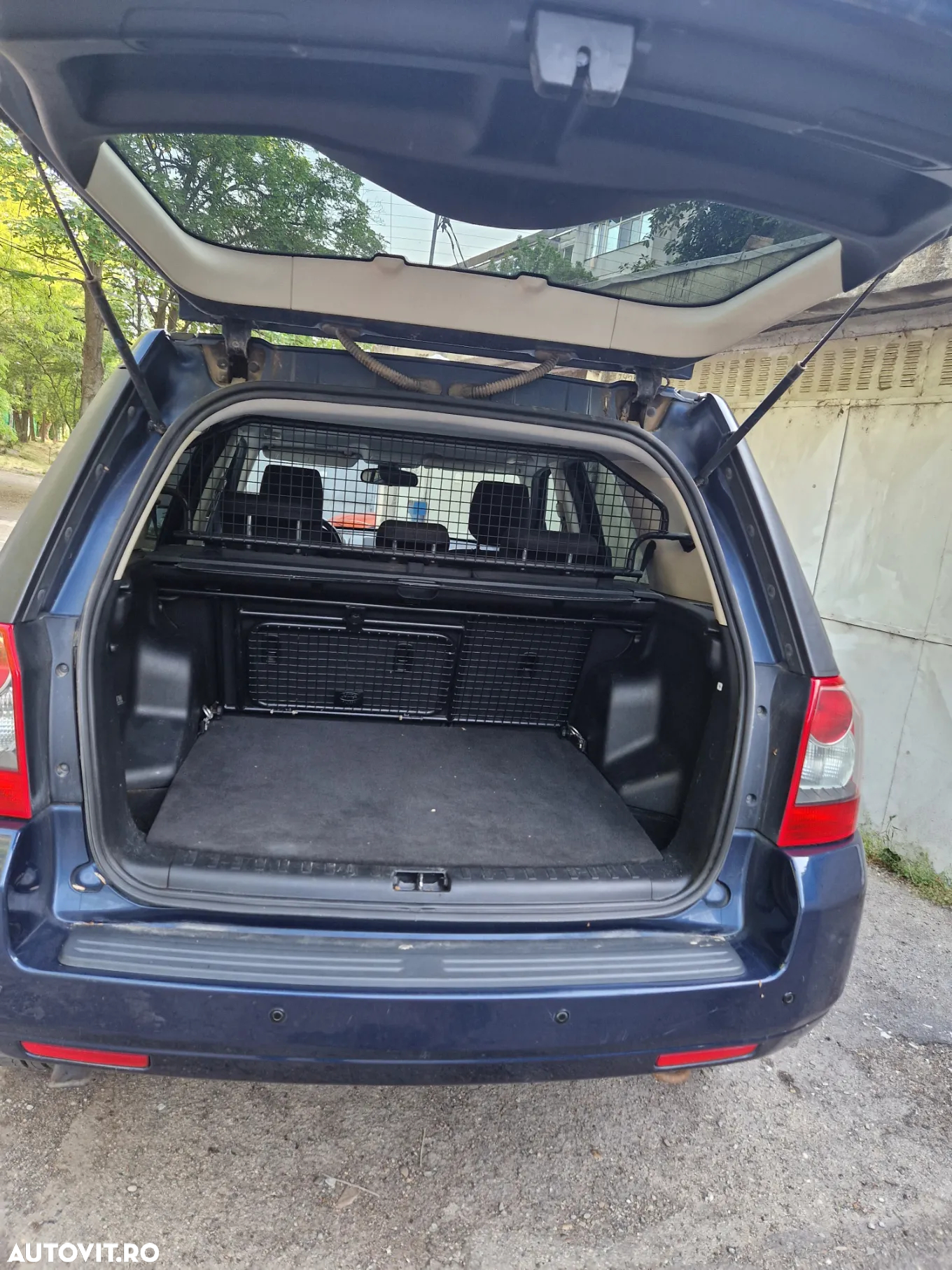 Land Rover Freelander 2.2 TD4 E - 6