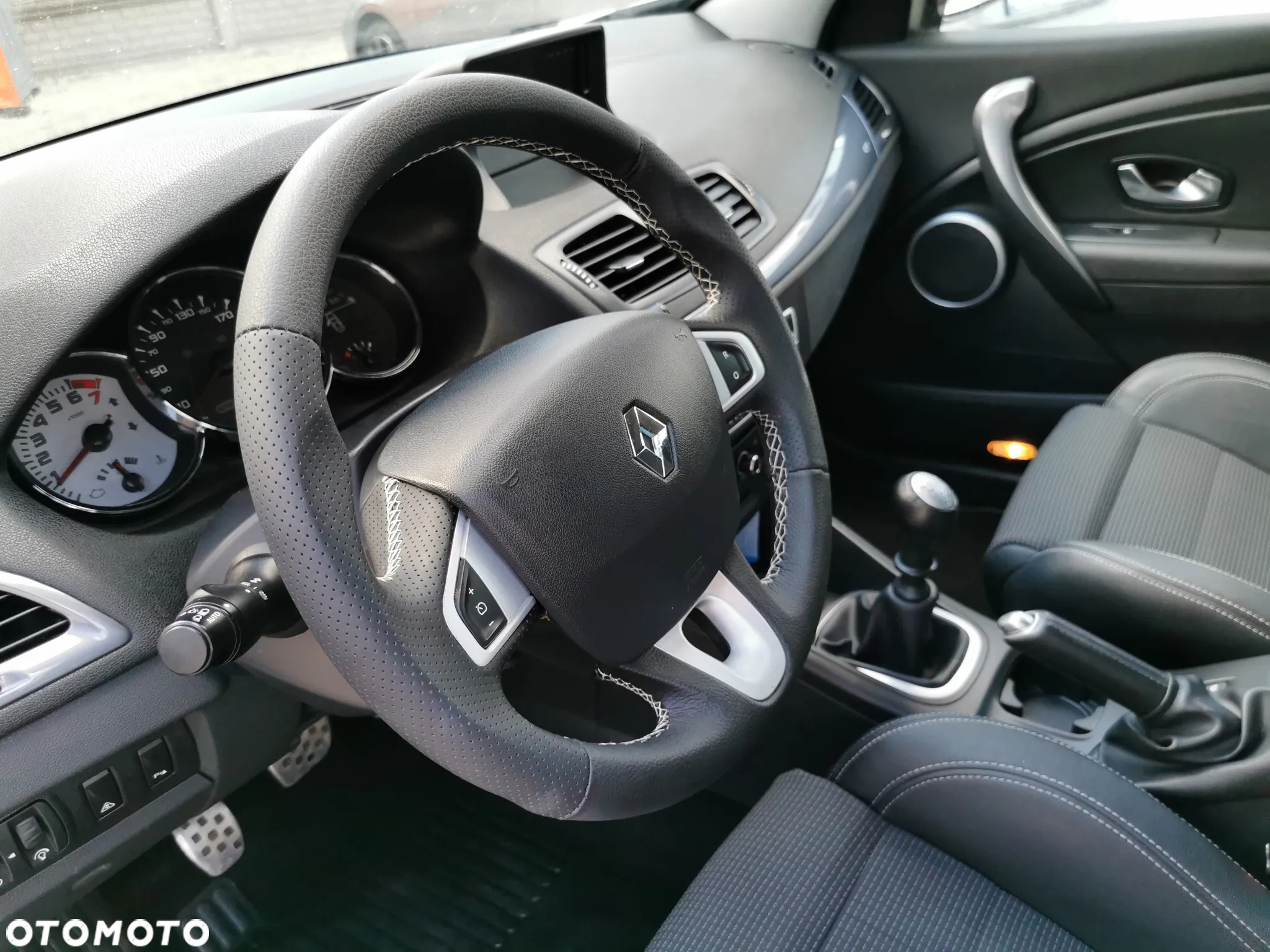 Renault Megane Grandtour TCe 180 GT - 15