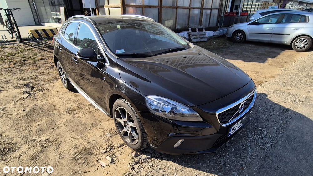 Volvo V40 Cross Country T3 Drive-E Ocean Race - 2