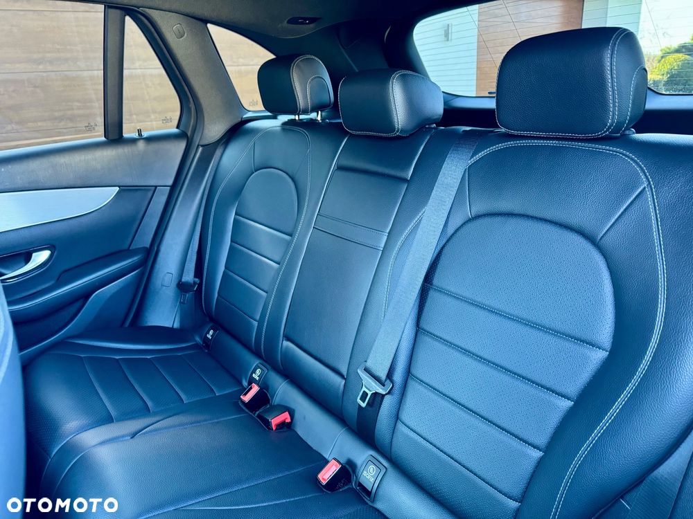 Mercedes-Benz GLC 300 4Matic 9G-TRONIC - 18